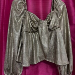 New!Women's top

Is stretchy